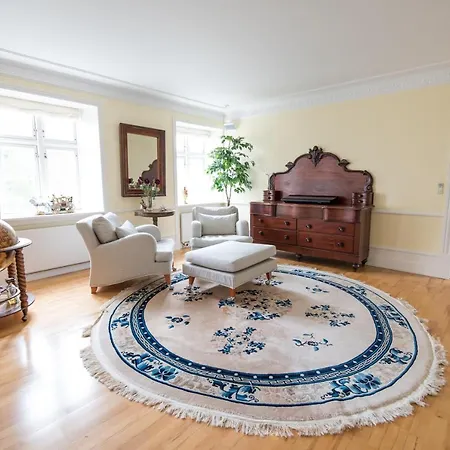 Country house 300m2 Entire House With 3 Bedrooms *