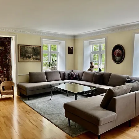 300m2 Entire House With 3 Bedrooms Gospodarstwo wiejskie *